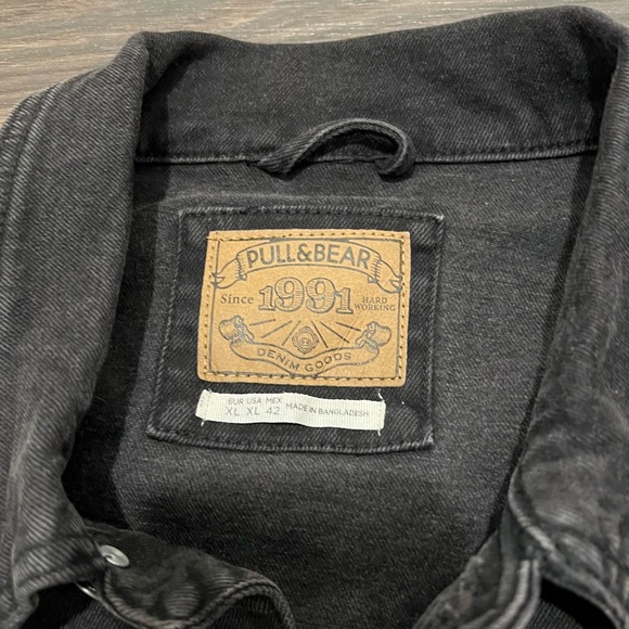 Pull & Bear Men's Charcoal Denim Jacket - Picture 7 of 9